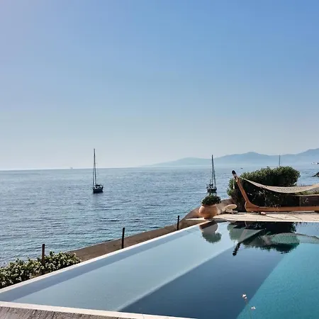 Belvedere Mykonos - Waterfront Villa&suites 5*